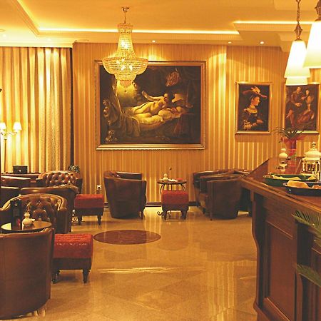 The Regent Club Hotel Ni Interieur foto