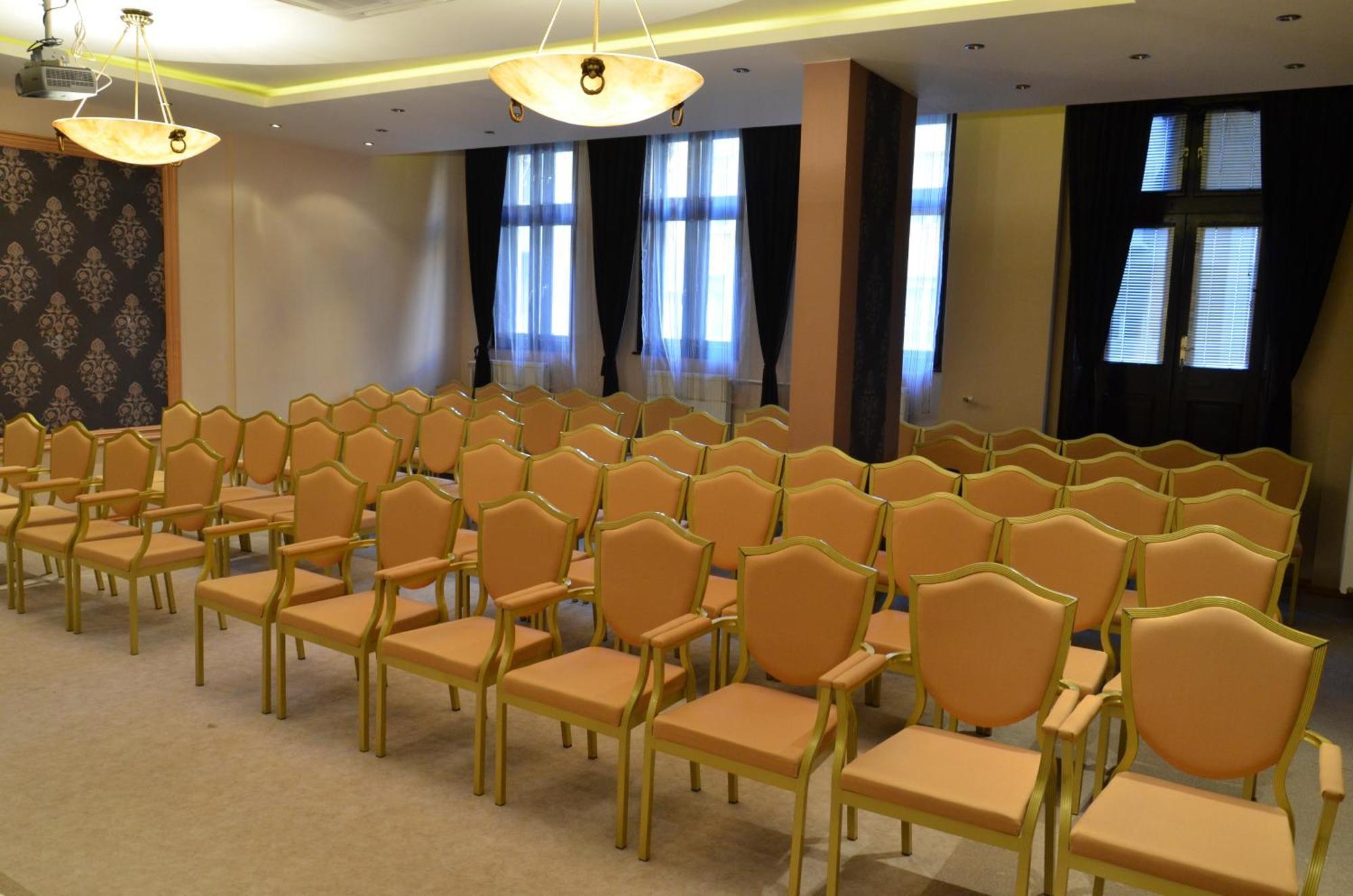 The Regent Club Hotel Ni Buitenkant foto